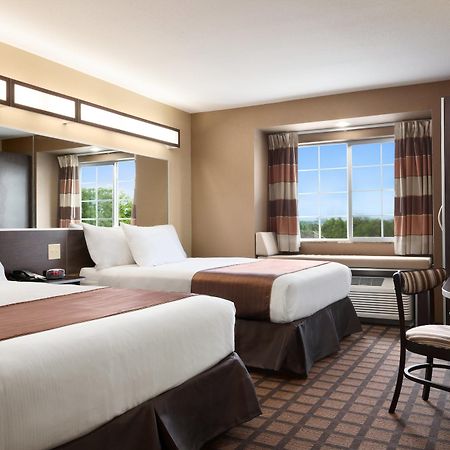 Microtel Inn & Suites By Wyndham Midland Extérieur photo