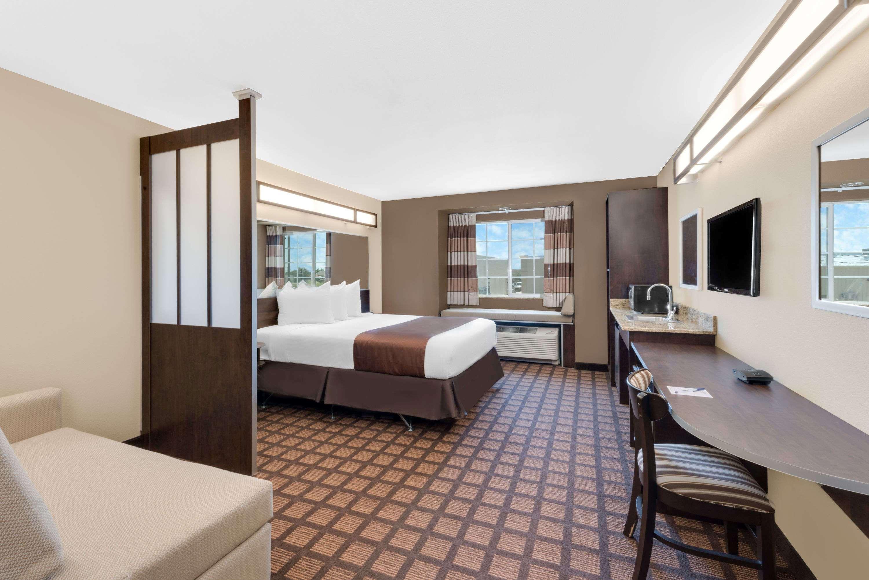 Microtel Inn & Suites By Wyndham Midland Extérieur photo