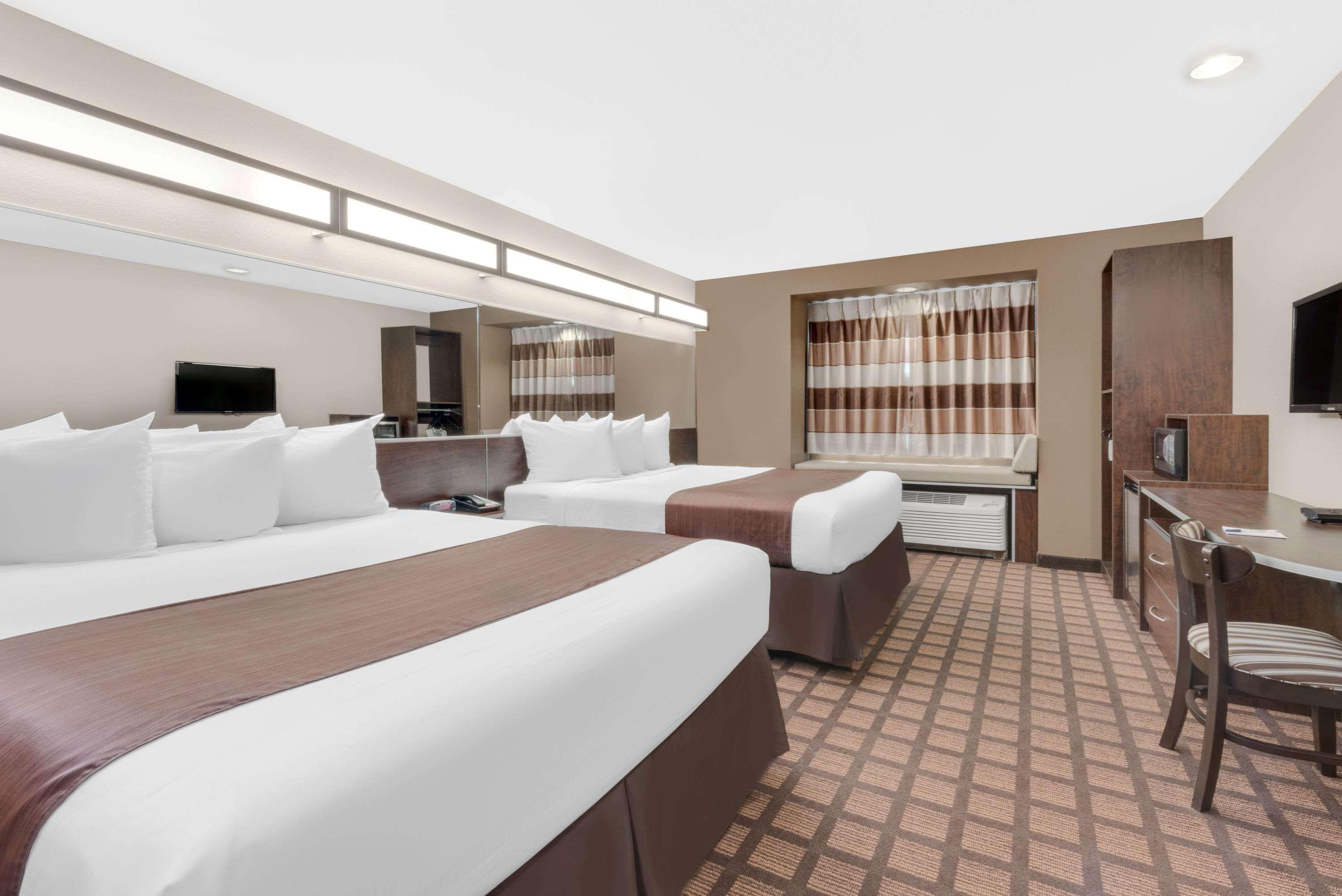 Microtel Inn & Suites By Wyndham Midland Extérieur photo