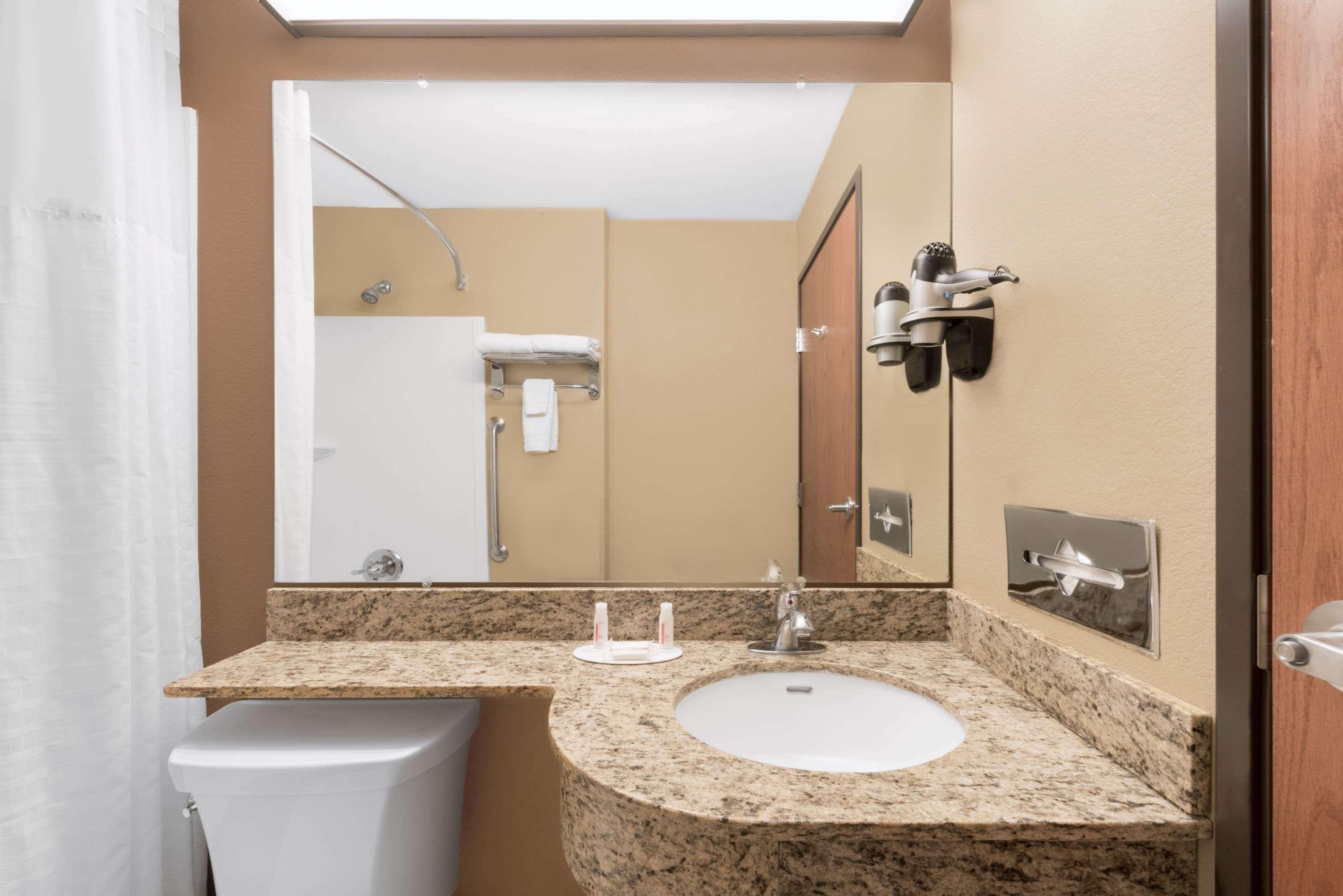 Microtel Inn & Suites By Wyndham Midland Extérieur photo