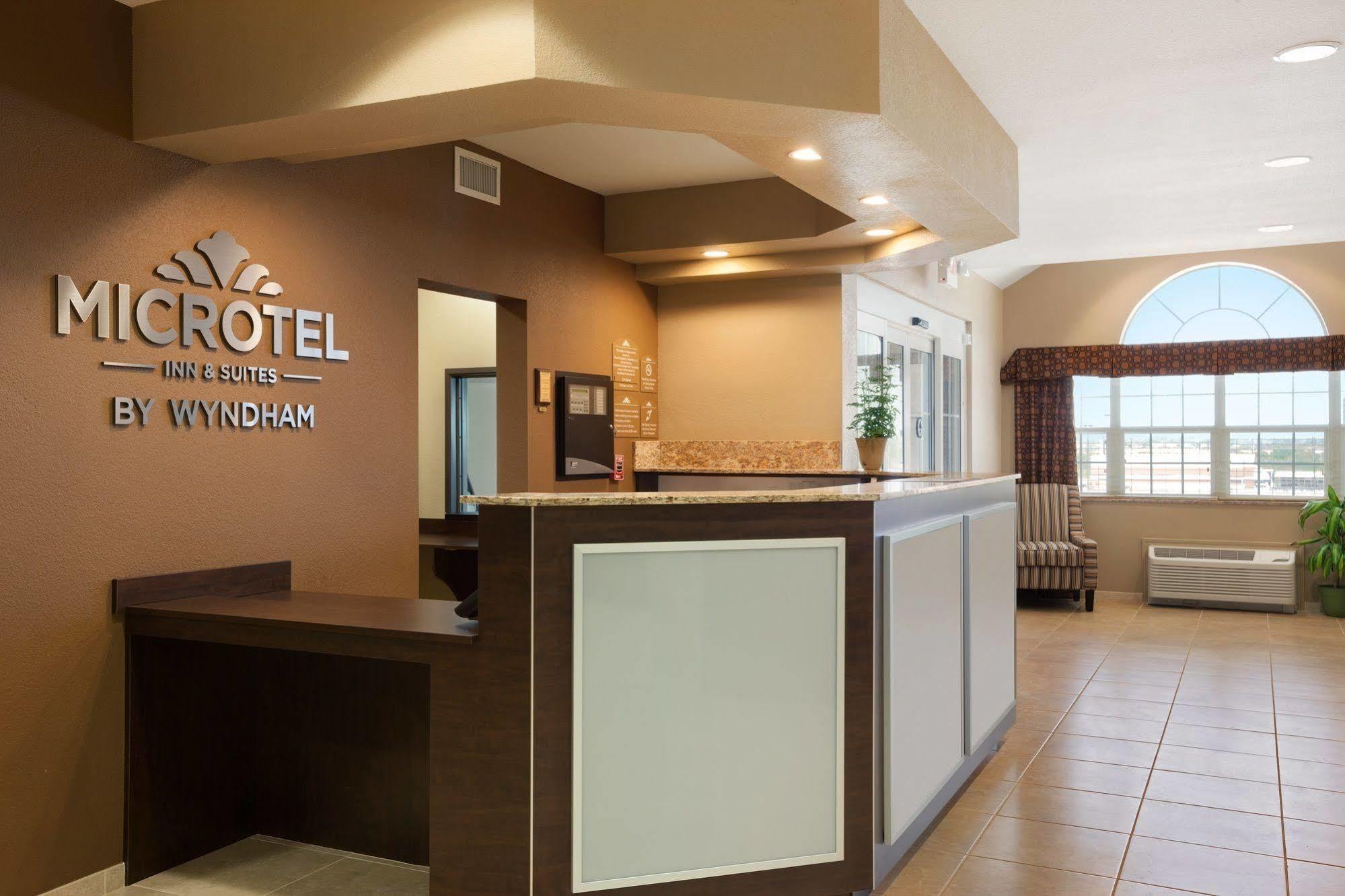 Microtel Inn & Suites By Wyndham Midland Extérieur photo